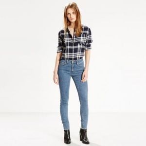 Levi’s 721 High Rise Skinny Jeans 28